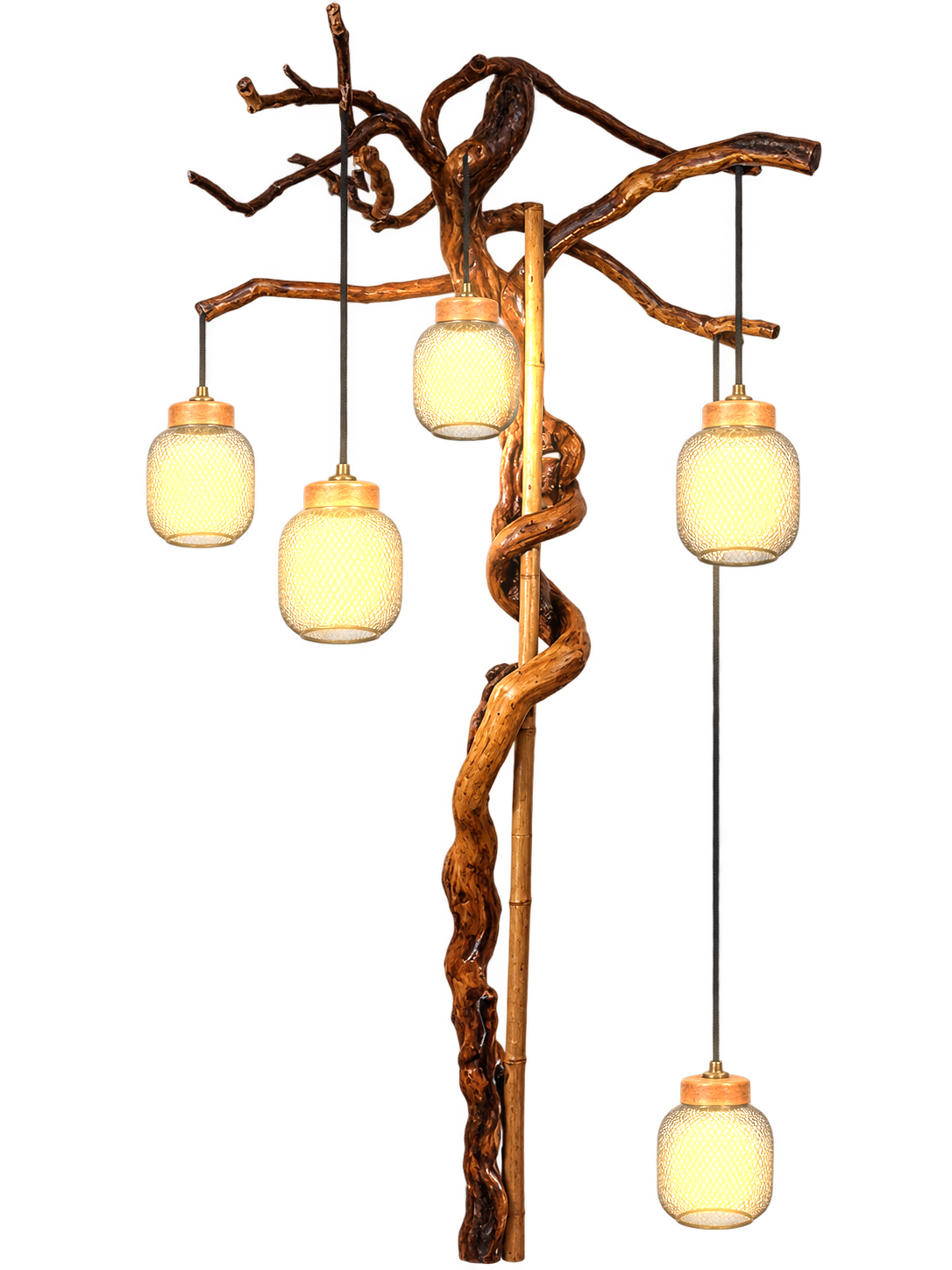 Luminaire arbre en bois avec cinq suspensions en métal, allumées